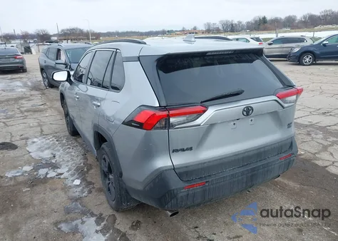 2020 Toyota Rav4 Xle z USA, uszkodzony, nr VIN 2T3P1RFV6LC125816